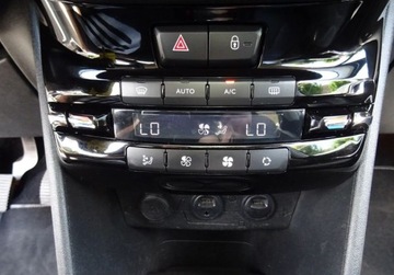 Peugeot 2008 I SUV 1.6 e-HDi 115KM 2013 Peugeot 2008 Bezwypadkowy Serwisowany 1-Wlasciciel Navi Panorama JBL Grz.F, zdjęcie 23