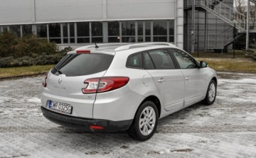 Renault Megane III Grandtour Facelifting 2013 dCi 95KM 2015 Renault Megane Salon PL 2015 r. Lift 1.5 Diesel 95KM, zdjęcie 3