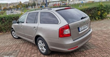 Skoda Octavia II Kombi 1.6 TDI CR DPF 105KM 2011 Skoda Octavia Wzorowa - Bezwyoadkowa - Nawigacja - Zarejestrowana 1.6, zdjęcie 3