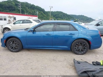 Chrysler 300C II 2023 Chrysler 300 Touring L 2023 3.6l 3.6 Benzyna 292KM, zdjęcie 2