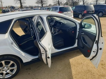 Ford Focus III Hatchback 5d 1.6 Duratec 85KM 2013 Ford Focus 1.6 86 Km Klimatronik, Elektryka, zdjęcie 11