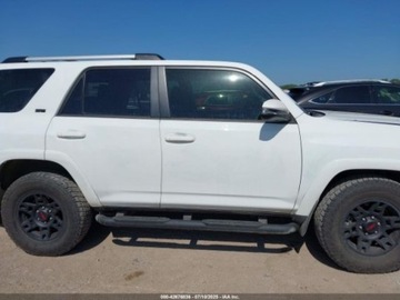 Toyota 2023 Toyota 4-Runner sr5 Premium, 2023r., 4.0L 4.0 Benzyna 270KM, zdjęcie 2