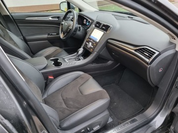 Ford Mondeo V Kombi Facelifting 2.0 Hybrid 187KM 2019 FORD MONDEO 2.0 Hybrid Titanium FULL LED Panorama Skóra Mały Przebieg, zdjęcie 18