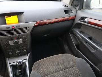 Opel Astra H Kombi 1.4 TWINPORT ecoFLEX 90KM 2005 Opel Astra 1.4 16V, Klima, El. szyby, zdjęcie 7