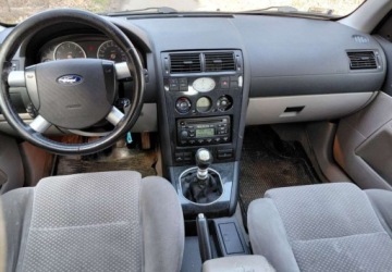 Ford Mondeo III Hatchback 1.8 16V 125KM 2001 Ford Mondeo Mondeo mk3 hatchback 1.8cm Benz bez korozji 1.8 Benzyna 125KM, zdjęcie 4