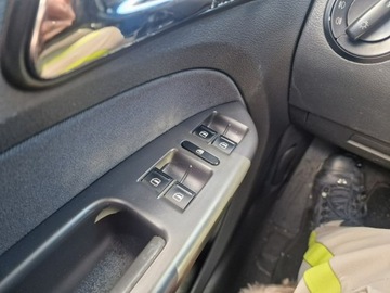 Volkswagen Touran I 2.0 TDI 140KM 2005 Volkswagen Touran 2.0 TDI 136 KM, Automat DSG,, zdjęcie 9