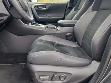 Toyota RAV4 V SUV Facelifting 2.5 Hybrid Dynamic Force 222KM 2025 GR Sport 2.5 Hybrid Dynamic Force 222KM | Podgrzewane fotele!, zdjęcie 6