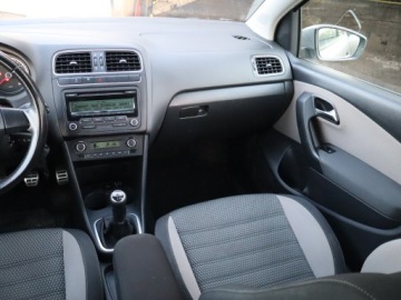 Volkswagen Polo V Hatchback 5d 1.2 TSI 105KM 2011 VW Polo 1.2 TSI, Salon Polska, Serwis ASO, Klima, zdjęcie 7