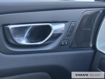 Volvo XC60 II Crossover Plug-In Facelifting 2.0 T8 455KM 2024 Volvo XC 60 T8 Plug-In | AWD | Ultra Dark | FV23%, zdjęcie 31