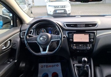 Nissan Qashqai II Crossover Facelifting 1.3 DIG-T  160KM 2018 Nissan Qashqai 1.3 DIG-T Tekna, BOSE, Dach Panoramiczny 1.3 Benzyna 160KM, zdjęcie 7