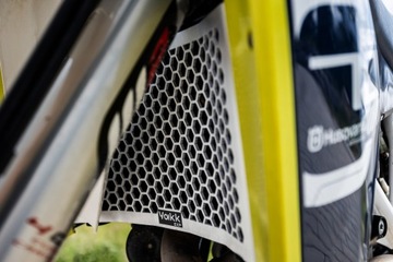 Алюминиевая крышка радиатора Husqvarna 701 Yakk EXP