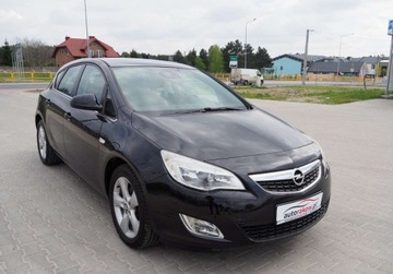 Opel Astra J Hatchback 5d 1.7 CDTI ECOTEC 110KM 2011 Opel Astra Opel Astra, zdjęcie 6