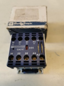 Stycznik Telemacanique CA2 - E 22E CA2EN122B 24V