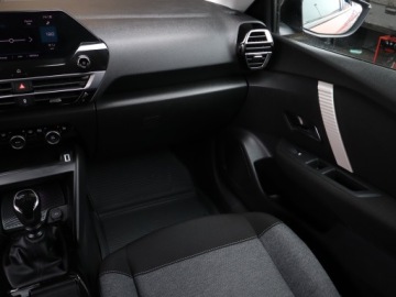 Citroen C4 III SUV 1.2 PureTech 130KM 2021 Citroen C4 1.2 PureTech, Salon Polska, Klima, zdjęcie 7