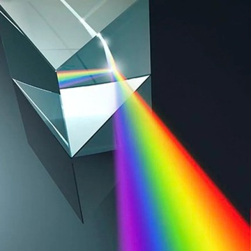 ОПТИЧЕСКАЯ ПРИЗМА ПОДАРОК ​​ФОТОГРАФУ - треугольная 50ммх30мм*30мм