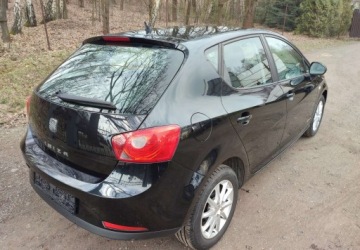 Seat Ibiza IV Hatchback 5d 1.4 MPI 85KM 2012 Seat Ibiza SEAT Ibiza IV Ibiza Reference 1.4 Benzyna 86KM, zdjęcie 4