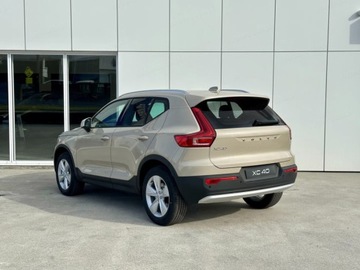 Volvo XC40 Crossover Facelifting 2.0 B3 163KM 2025 VOLVO XC40 B3 Core Suv 2.0 (163KM) 2025, zdjęcie 2