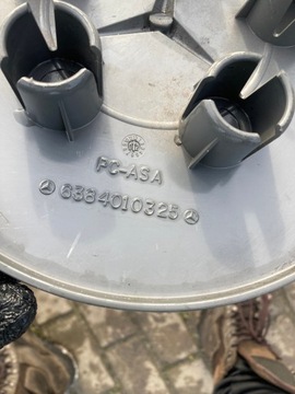 POKLICE VÍČKO MERCEDES VITO W638 6384010325