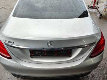 MERCEDES C-KL W205 18R SEDAN VÍKO KUFRU KUFRU 775 HOLÁ