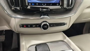 Volvo XC60 II 2022 Volvo XC 60 B5 AWD diesel Plus Dark, zdjęcie 20