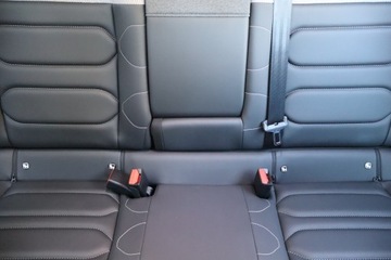 Citroen C4 III SUV 1.2 PureTech 130KM 2022 Citroen C4 1.2 PureTech, Salon Polska, zdjęcie 9