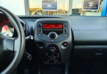 Toyota Aygo II Hatchback 3d Facelifting 1.0 VVT-i 72KM 2019 Toyota Aygo Toyota Aygo 1.0 VVT-i Black Edition Benzyna 72KM, zdjęcie 17