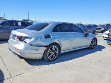 Mercedes Klasa E W213 2021 Mercedes-Benz Klasa E 350 2021 2.0 Benzyna 255KM, zdjęcie 3