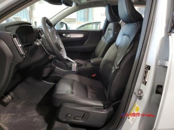 Volvo XC40 2022 Volvo XC 40 2020 r.,2,0L T5 MOMENTUM 2.0 Benzyna 252KM, zdjęcie 7