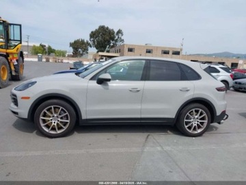 Porsche Cayenne III 2022 Porsche Cayenne Platinum Edition 2022 3.0l 3.0 Benzyna 335KM, zdjęcie 2