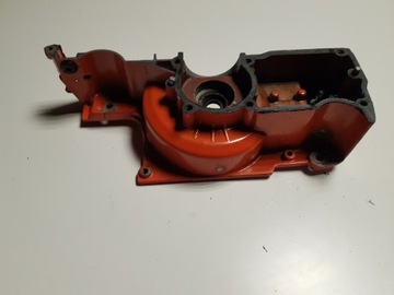 КАРТЕР ПОЛОВИНА ЛЕВАЯ HUSQVARNA 42 242 246 XP ORG.