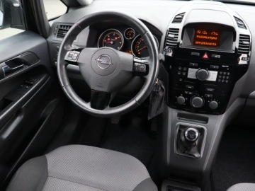 Opel Zafira B 1.7 CDTI ecoFLEX 110KM 2011 Opel Zafira 1.7 CDTI, 7 miejsc, Klima, zdjęcie 6
