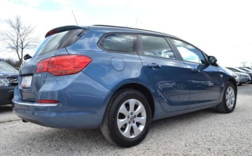 Opel Astra J Sports Tourer Facelifting 1.6 Twinport ECOTEC 115KM 2014 Opel Astra 1.6 - Bezwypadkowe - 1 wlasciciel - Stan Mega - auto oplacone, zdjęcie 15
