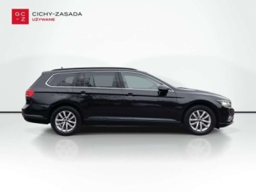 Volkswagen Passat B8 Variant Facelifting 2.0 TDI SCR 150KM 2021 Volkswagen Passat Variant Faktura VAT Hak Navi Grzane fotele 2.0 Diesel, zdjęcie 5