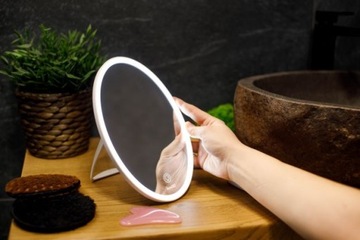 Зеркало для макияжа InnoGIO GLOW с подсветкой