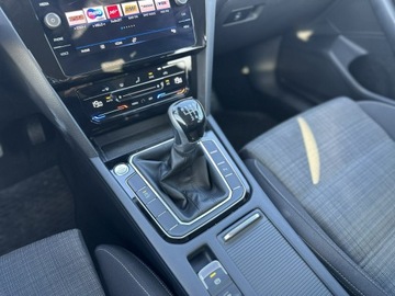 Volkswagen Passat B8 Limousine Facelifting 2.0 TDI SCR 150KM 2021 Volkswagen Passat 2.0 TDI 150KM 2021 ACC,zadbany, zdjęcie 22