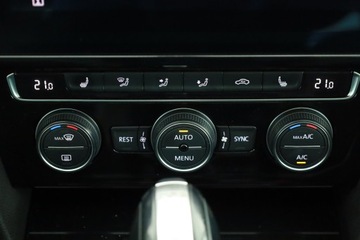 Volkswagen Passat B8 Limousine 1.8 TSI BlueMotion Technology 180KM 2018 VW Passat 1.8 TSI, Salon Polska, GAZ, Automat, zdjęcie 9