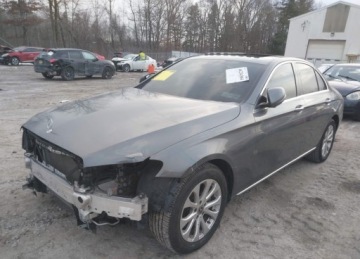 Mercedes Klasa E W213 2018 Mercedes-Benz Klasa E E 300, 4Matic, od ubezpieczalni 2.0 Benzyna 241KM, zdjęcie 3