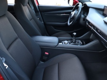 Mazda 3 IV Hatchback 2.0 Skyactiv-X 180KM 2019 Mazda 3 2.0 Skyactiv-X, Salon Polska, zdjęcie 8