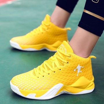 Высокий студент, баскетбольная обувь, размер 42.