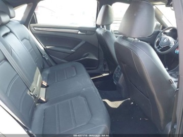 Volkswagen Passat B8 2022 Volkswagen Passat 2022 VOLKSWAGEN PASSAT 2.0T R-LINE 2.0 Benzyna 174KM, zdjęcie 20