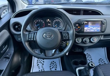 Toyota Yaris III Hatchback 5d Facelifting 2017 1.5 Dual VVT-iE 111KM 2017 Toyota Yaris CITY, salon Polska, Kamera, czujniki park. przod i tyl 1.5, zdjęcie 3