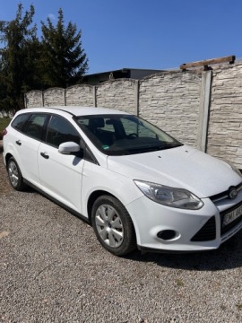 Ford Focus III Kombi 1.0 EcoBoost 125KM 2013 samochód Ford Fokus MK3 2013 ecobust benzyna, zdjęcie 2