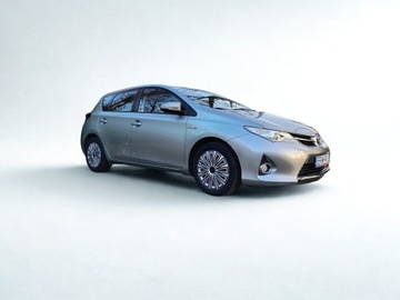 Toyota Auris II 2013 Toyota Auris * 1.8i * Hybryda *Automat * Nawigacja * Kamera Tył *