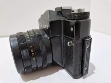 ТТЛ-КАМЕРА ЗЕНИТ С ФУНКЦИОНАЛЬНЫМ ОБЪЕКТИВОМ ГЕЛИОС 44-М 58MM/F2!