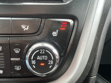 Opel Mokka I SUV 1.6 CDTI Ecotec 136KM 2015 Opel Mokka KLIMATYZACJA NAWIGACJA PARKTRONIC GRZANE FOTELE GRZANA KIEROWNI, zdjęcie 16