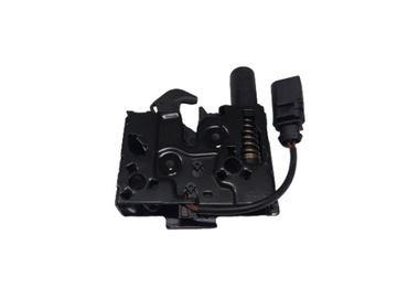 AUDI A4 A5 ZAMEK RYGIEL MASKI 8W0823509C