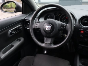Seat Ibiza IV Hatchback 5d 1.4 MPI 85KM 2009 Seat Ibiza 1.4 16V, Klima, Klimatronic, Tempomat, zdjęcie 6