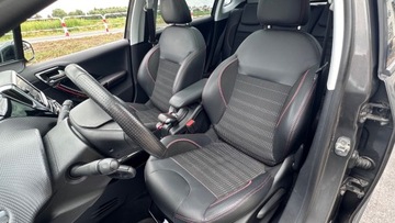 Peugeot 2008 I SUV Facelifting 1.2 PureTech 130KM 2018 Peugeot 2008 RATY 1.2 BENZ 130KM GT-LINE Kamera Navi Tablet Panorama Serwi, zdjęcie 29