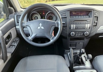 Mitsubishi Pajero IV SUV 5d 3.2 DOHC 200KM 2010 Mitsubishi Pajero Manual, Udokumentowany przeb..., zdjęcie 22