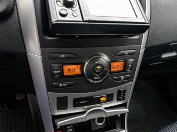 Toyota Corolla X Sedan Facelifting 1.6 Valvematic 132KM 2012 TOYOTA Corolla 1.6 Premium Sedan 132KM 2012, zdjęcie 14